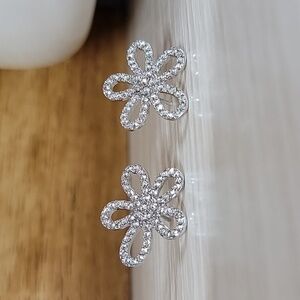 Crystal Daisy Stud Earrings